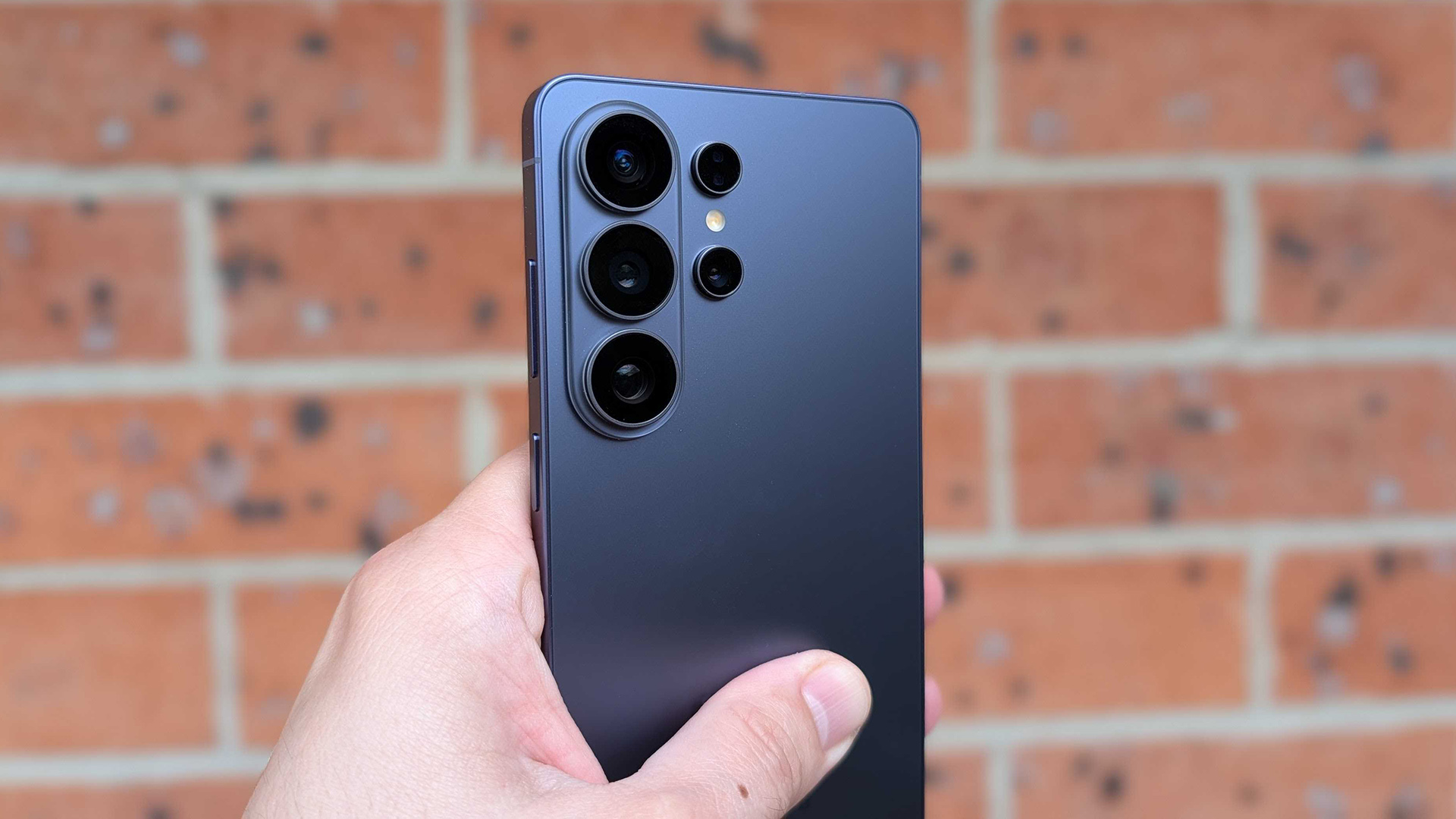 Baterai Silicon-Carbon Galaxy S27 Ultra: Akhir dari Stagnasi Daya Tahan?