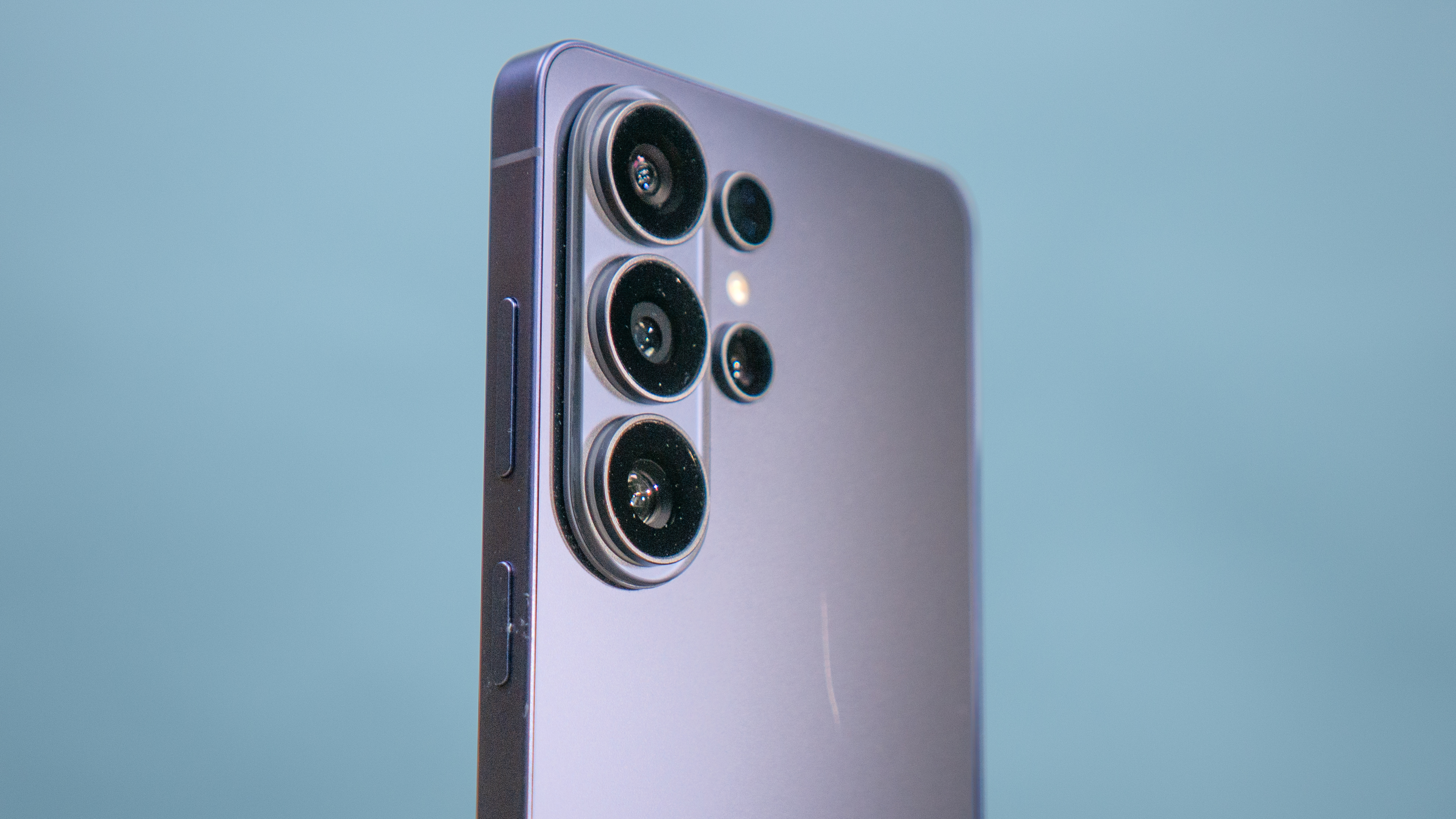 Baterai Silicon-Carbon Galaxy S27 Ultra: Akhir dari Stagnasi Daya Tahan?