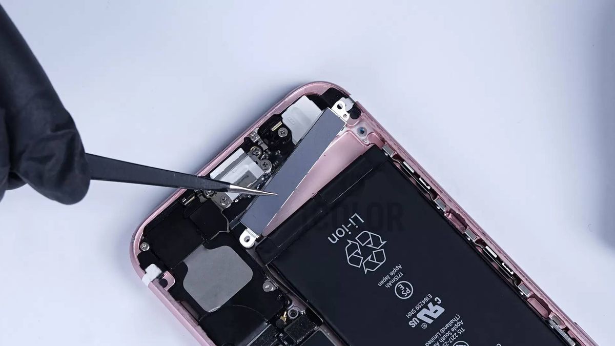 9 Pengaturan Tersembunyi iPhone untuk Hemat Baterai Sepanjang Hari