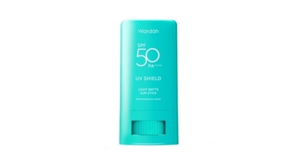 Sunscreen Stick vs Spray: Format Paling Praktis Saat Traveling