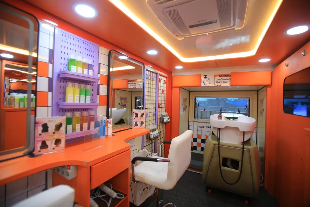 Salon Bergerak Jemput Bola: Traga dan Lahirnya Bisnis Kecantikan Keliling
