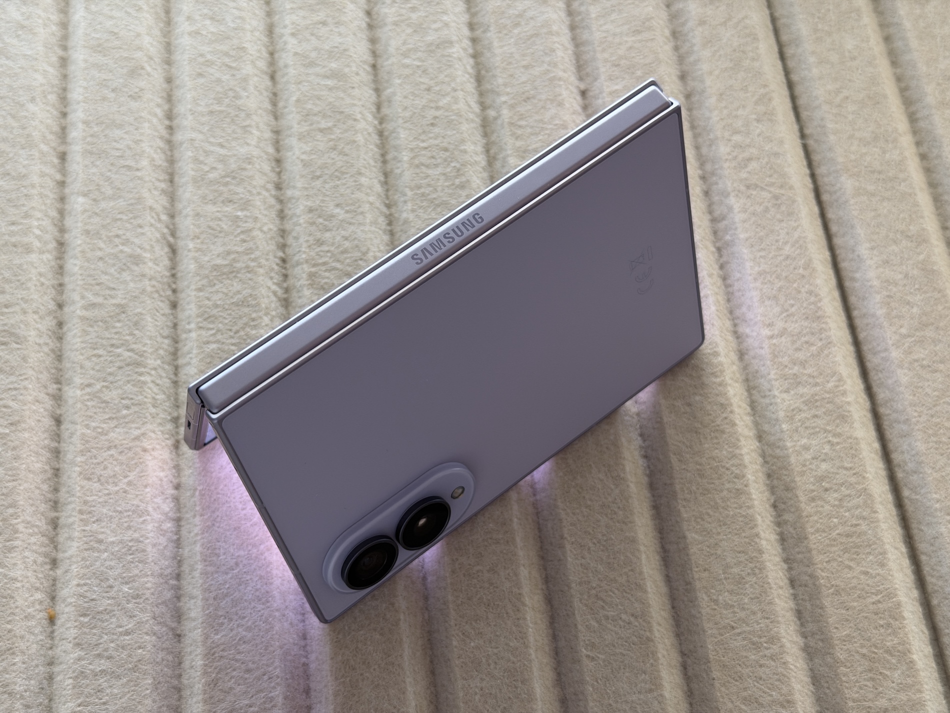 Galaxy Z Fold8 dan Z Flip8 Pecahkan Rekor Pemesanan