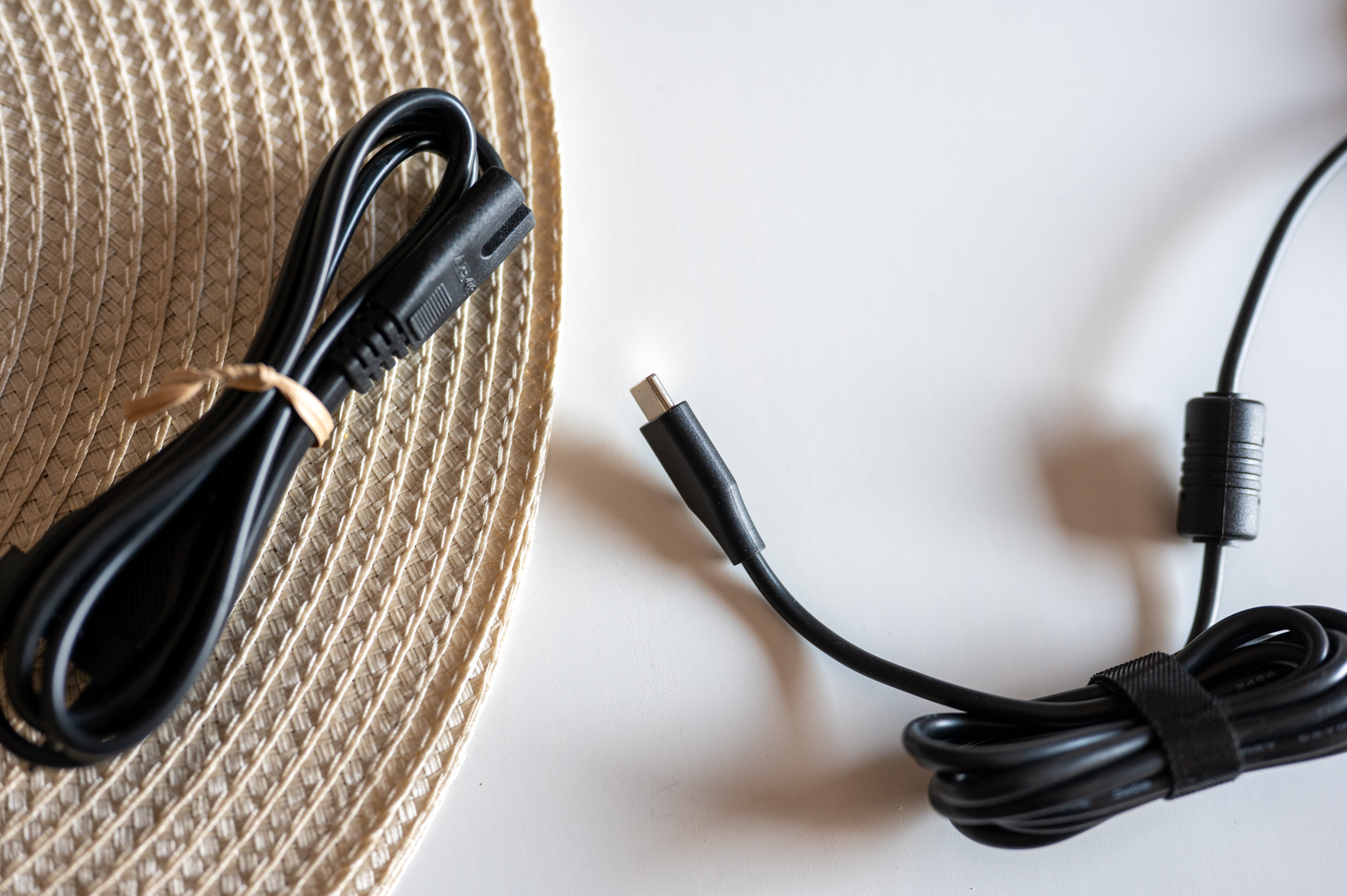 Charger GaN Laptop Compact: Layak Ganti Adaptor Besar?