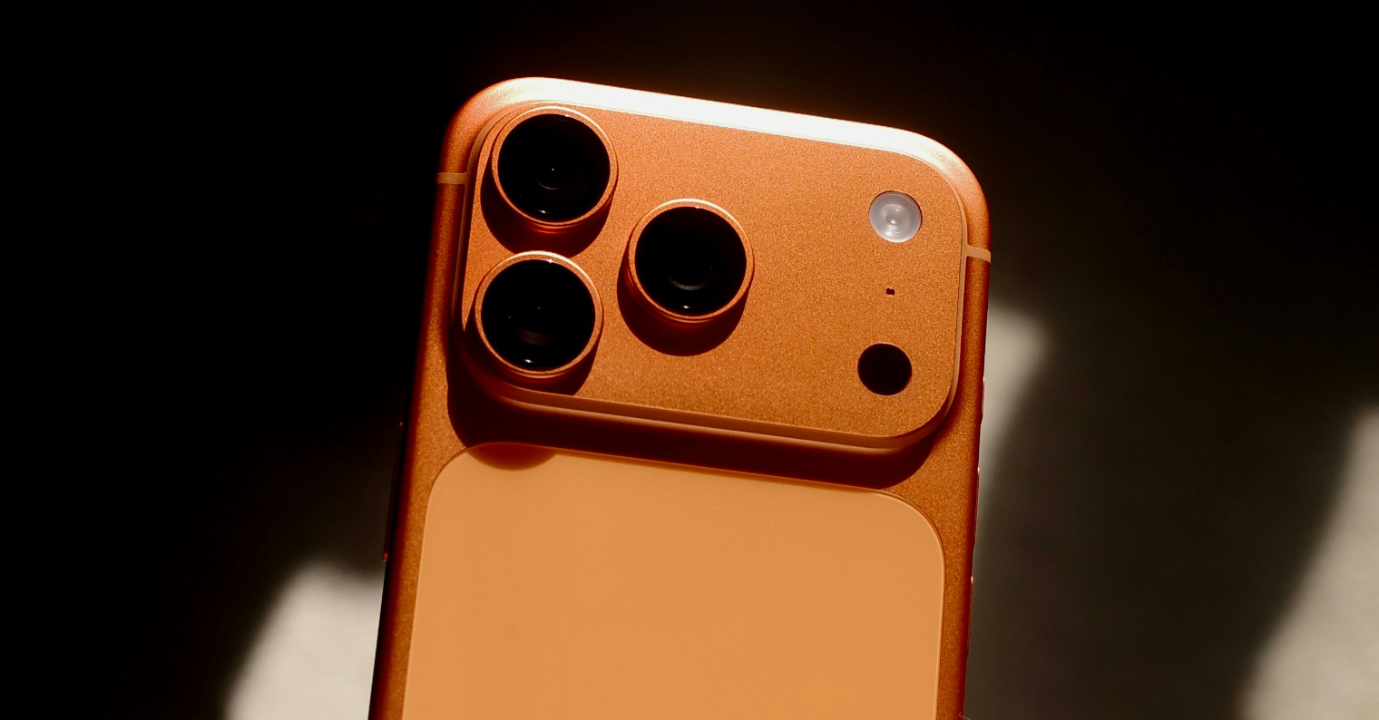 Jatuh dari Ketinggian 1,1 Km, iPhone 17 Pro Tetap Utuh—Seberapa Tahan Banting Sebenarnya?
