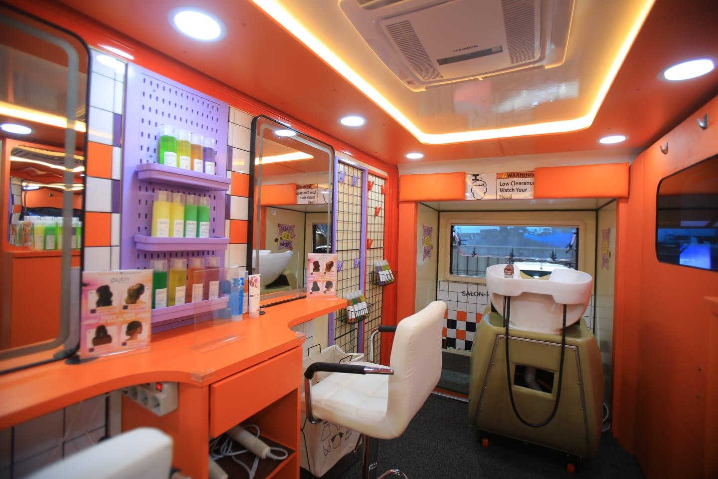 Kendaraan Niaga Berubah Salon Mewah: Isuzu Traga Putri Salon Studio