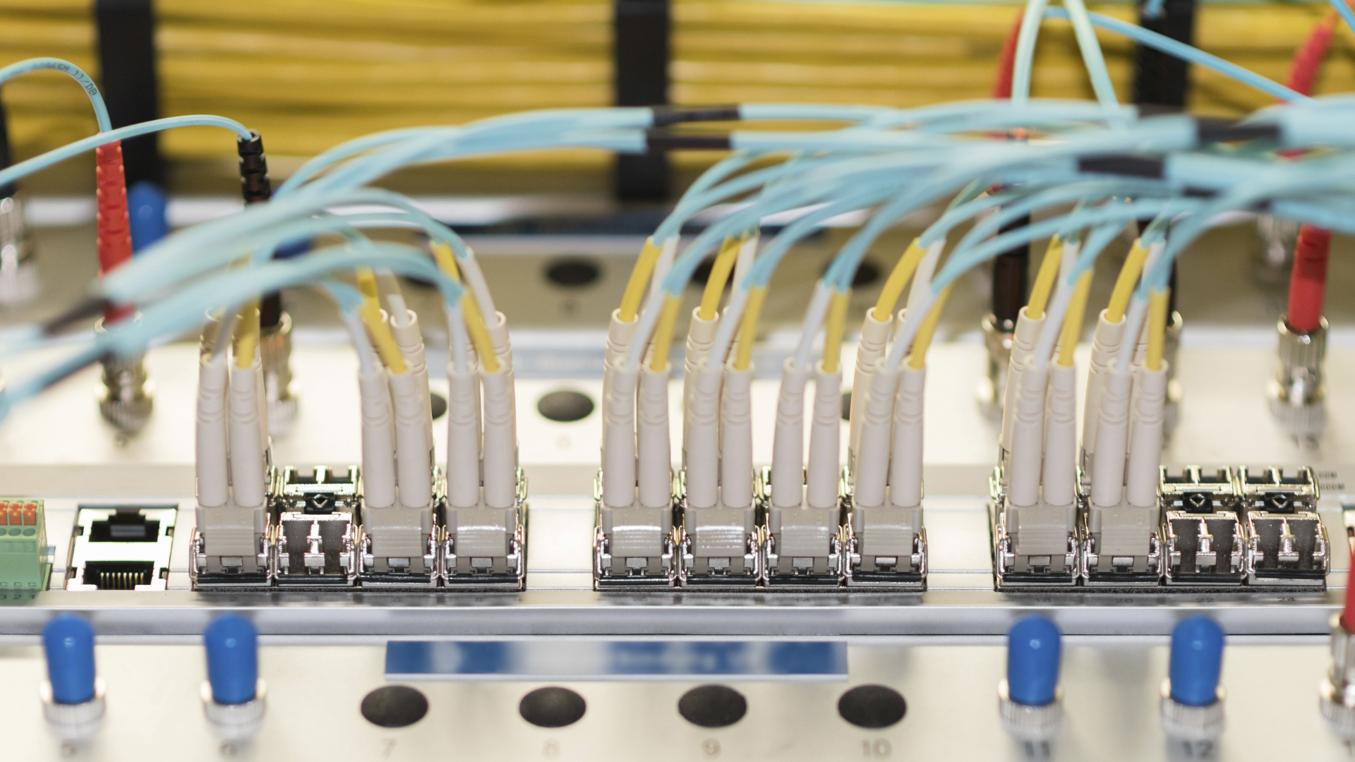 Larangan Impor Komponen Data Center dan Dampak pada Infrastruktur AI Global