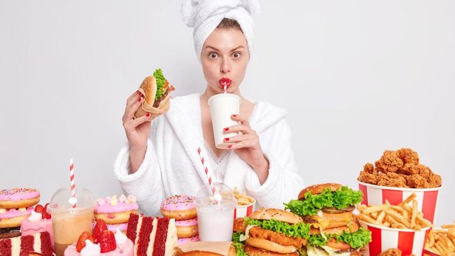 Makanan yang Harus Dihindari untuk Kulit Bersih: Panduan Mengatasi Jerawat dari Dalam