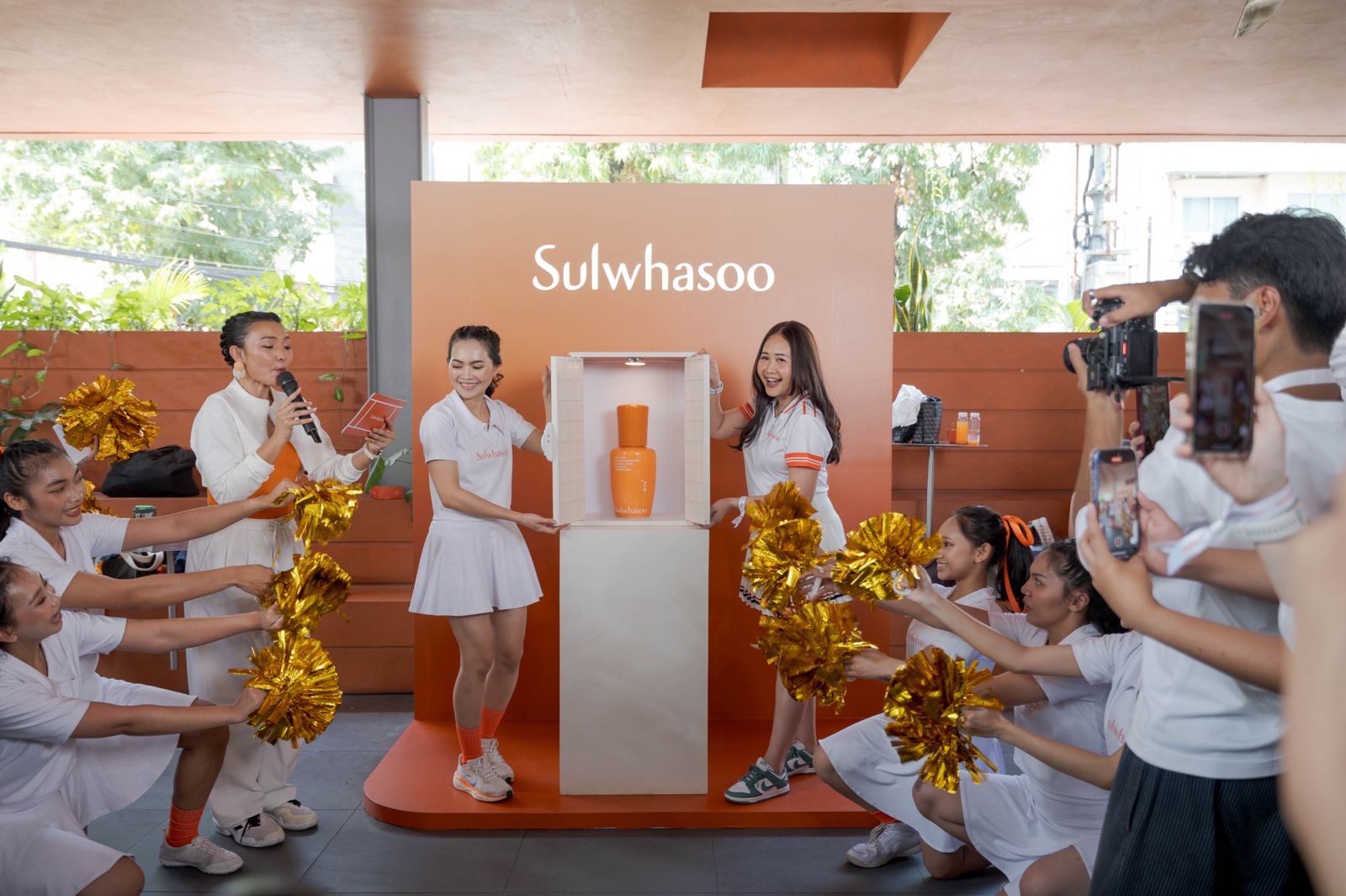 Dari Penyegar hingga Perawatan: Evolusi Facial Mist sebagai Essential Skincare Modern
