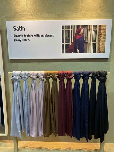 Hijab Modern Bisa Stylish dan Nyaman ala Koleksi UNIQLO