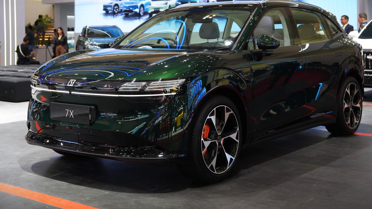 Empat Luxury EV ZEEKR dan MPV Listrik Premium MAXUS di GIIAS