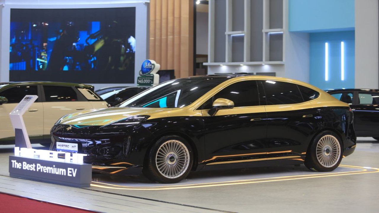 Lima Merek Mobil Listrik Premium di GIIAS: Siapa Paling Mewah?