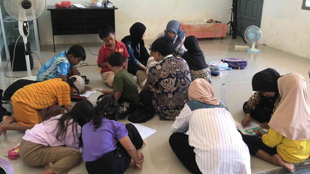 Program Literasi Mahasiswa Jangkau Desa Terpencil