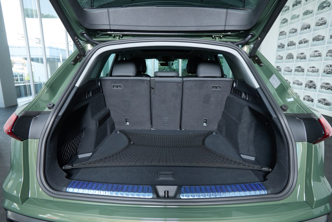Audi Q5 Generasi Terbaru: SUV Mewah dengan Harga Premium dan Teknologi Canggih