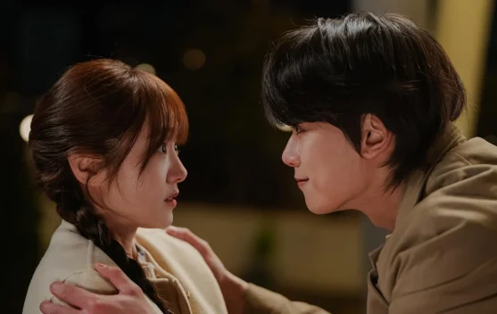 Drama Komedi Romantis ‘My Bias, My Boss’ Debut Kuat di tvN