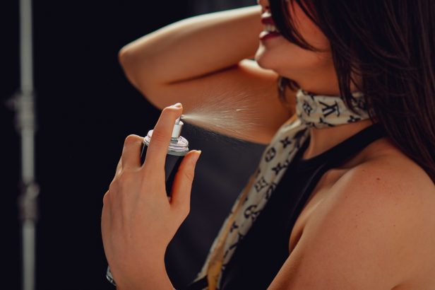 Rahasia Parfum Tahan Lama: Penyimpanan dan Aplikasi yang Tepat