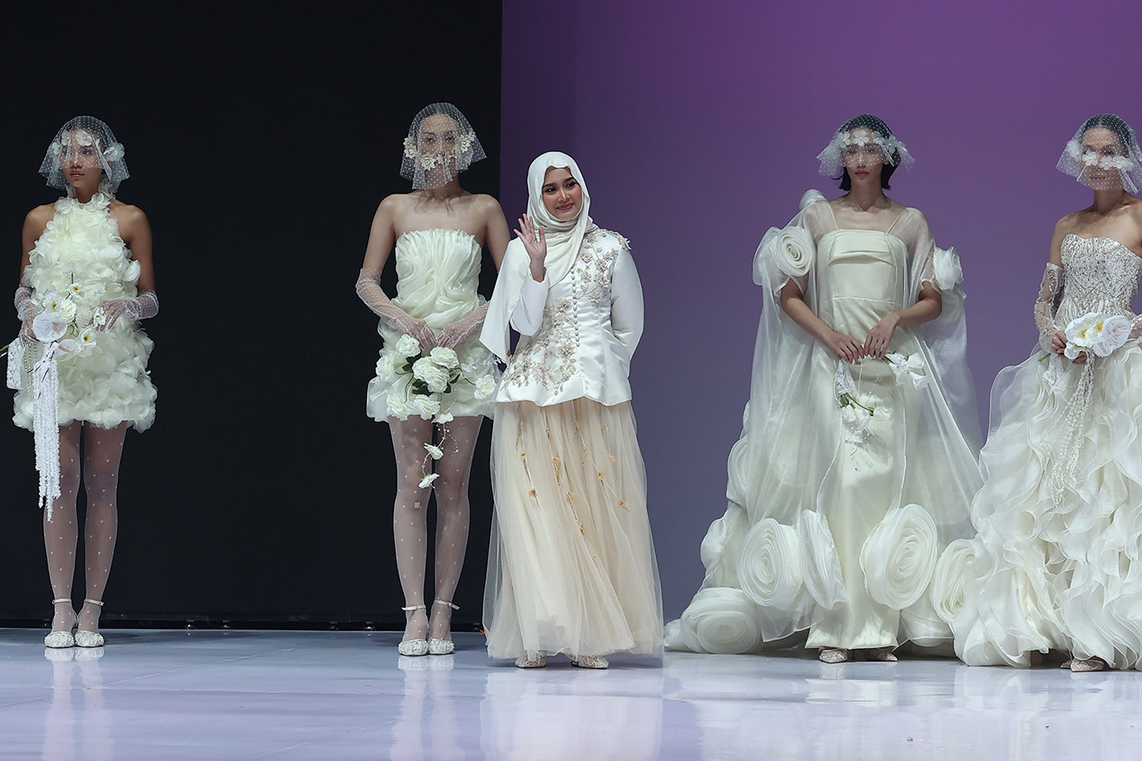 Tiga Desainer Lokal dan Awan Mimpi di Panggung Fashion Week