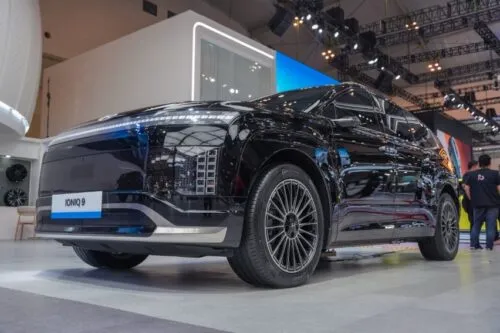 BMW iX3 vs Hyundai Ioniq 9 vs Hyptec HT: Mana SUV Listrik Premium Paling Masuk Akal?