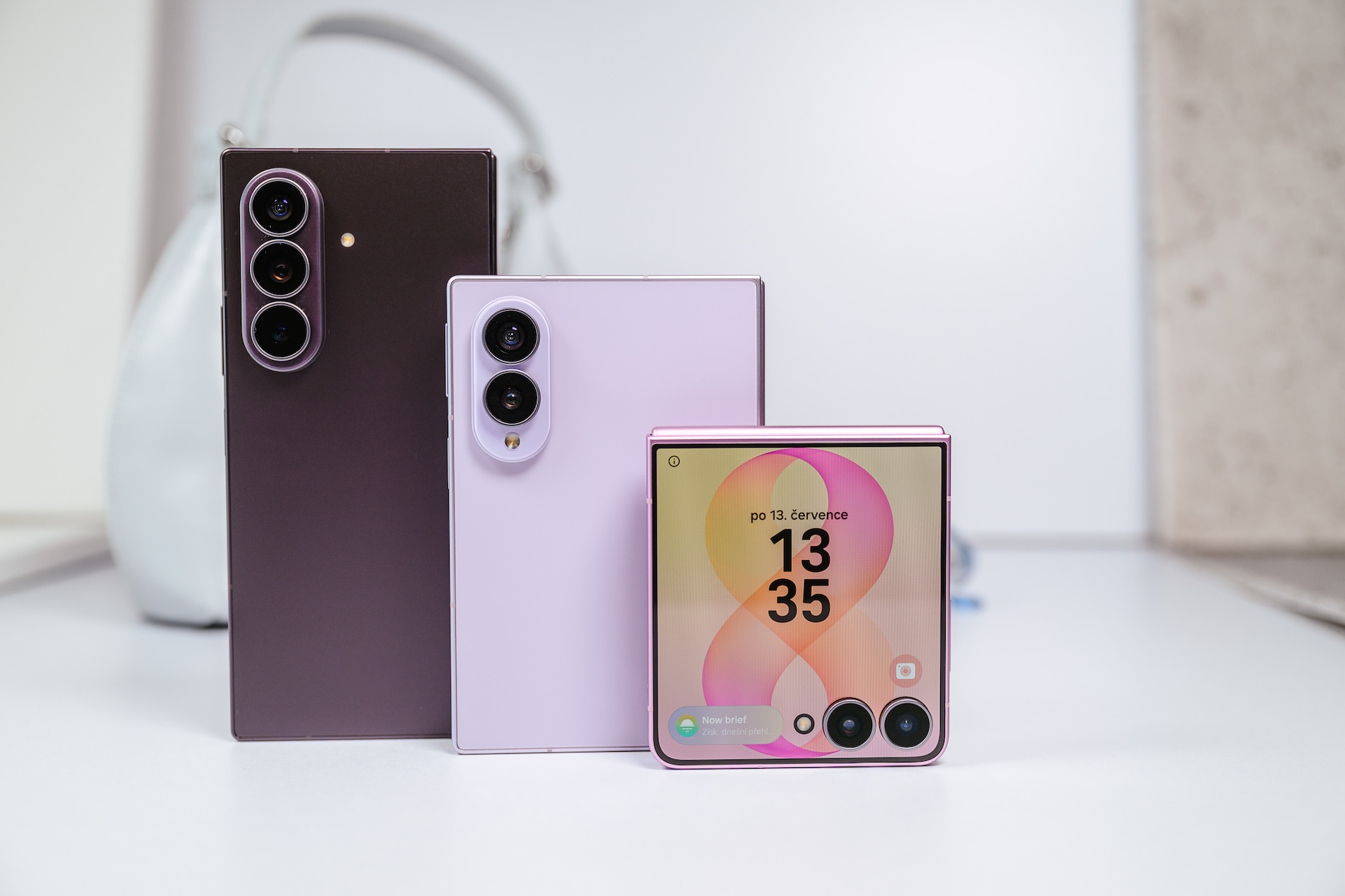 Apple dan Samsung Kuasai Pasar Smartphone Premium