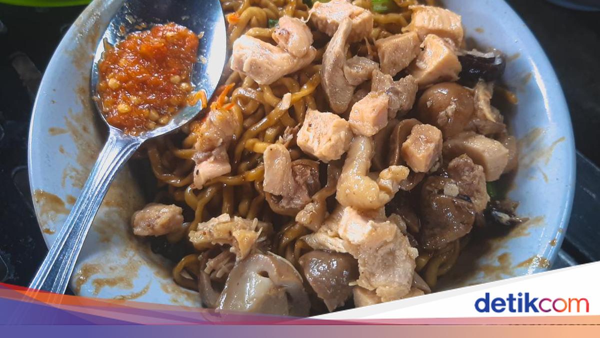 Surga Kuliner Murah di Sekitar Stasiun KRL Jakarta