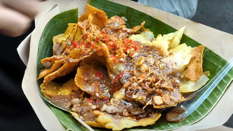 Panduan Lengkap Wisata Kuliner Autentik di Koridor Stasiun dan Jalan Legendaris