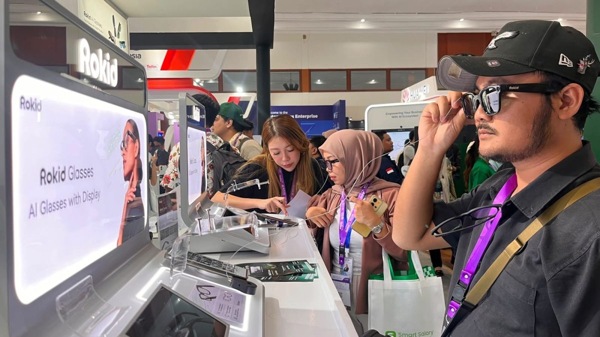 Kacamata Pintar AI dan Platform Aksesibilitas Mengubah Cara Kita Berkarya