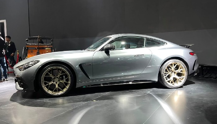 Mercedes-AMG GT 63 PRO 4MATIC+: Supercar Mewah Rp9,8 Miliar
