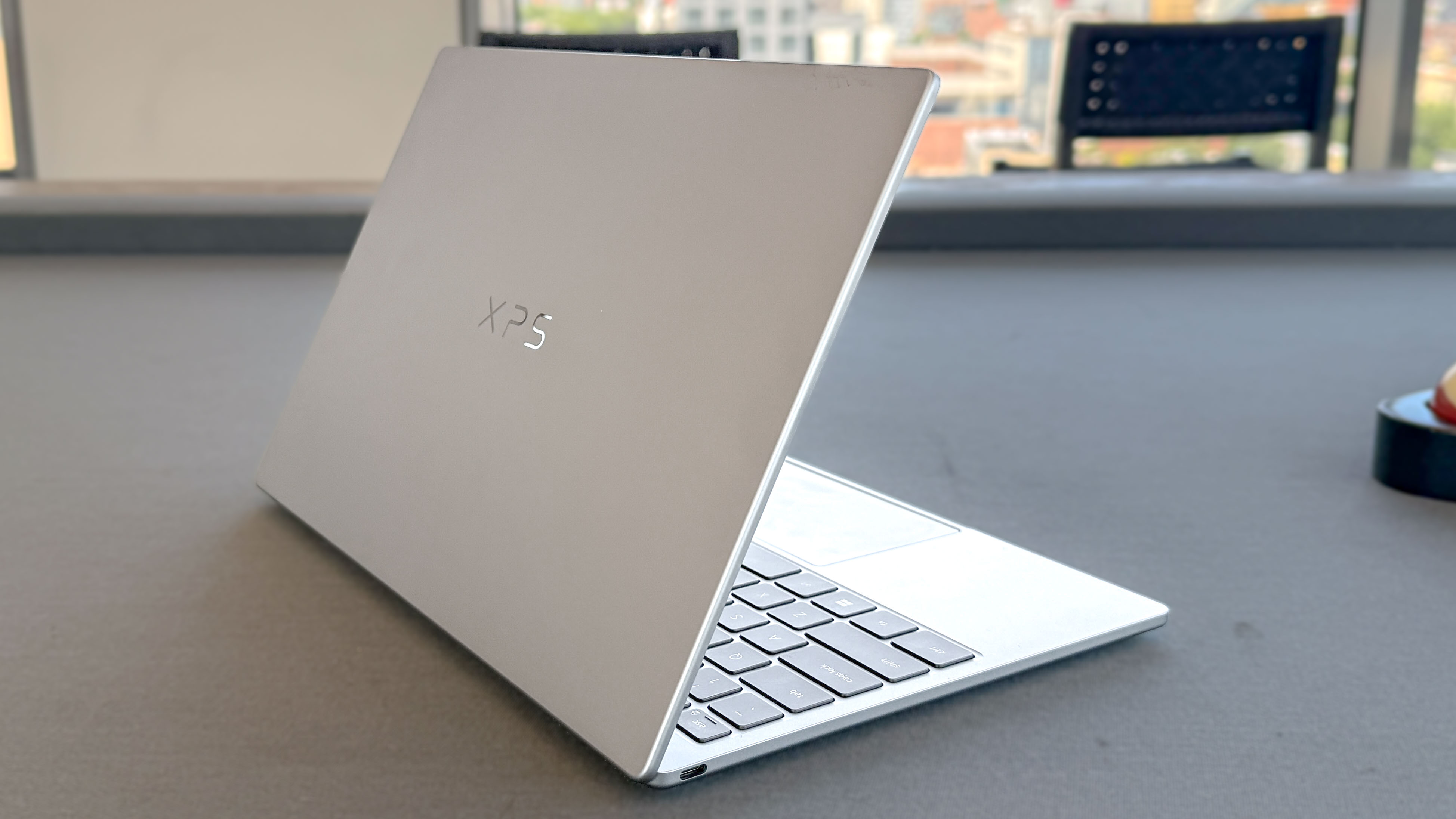 Mengapa Editor Profesional Mulai Beralih dari MacBook ke Windows