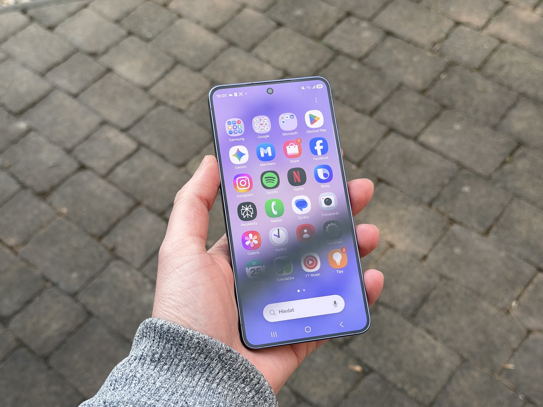 Samsung dan Apple Kuasai 84% Pasar Premium, Apa Artinya untuk Pembeli Flagship?