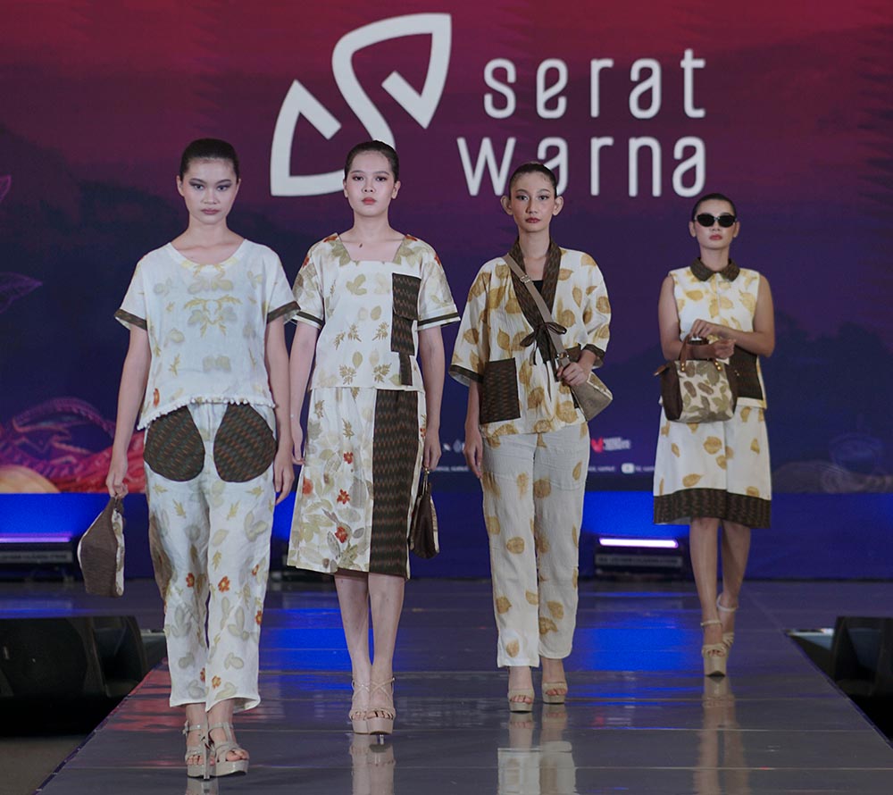 Wastra Nusantara Bertransformasi di Panggung Fashion Modern