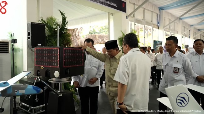 Sepatu Karet Lokal BRIN: Murah, Didukung Presiden, Siap Masuk Pasar