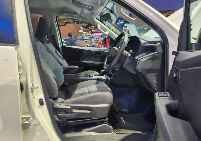 Toyota Hilux Generasi ke-9: Pilihan Cabin dan Mesin untuk Dunia Usaha