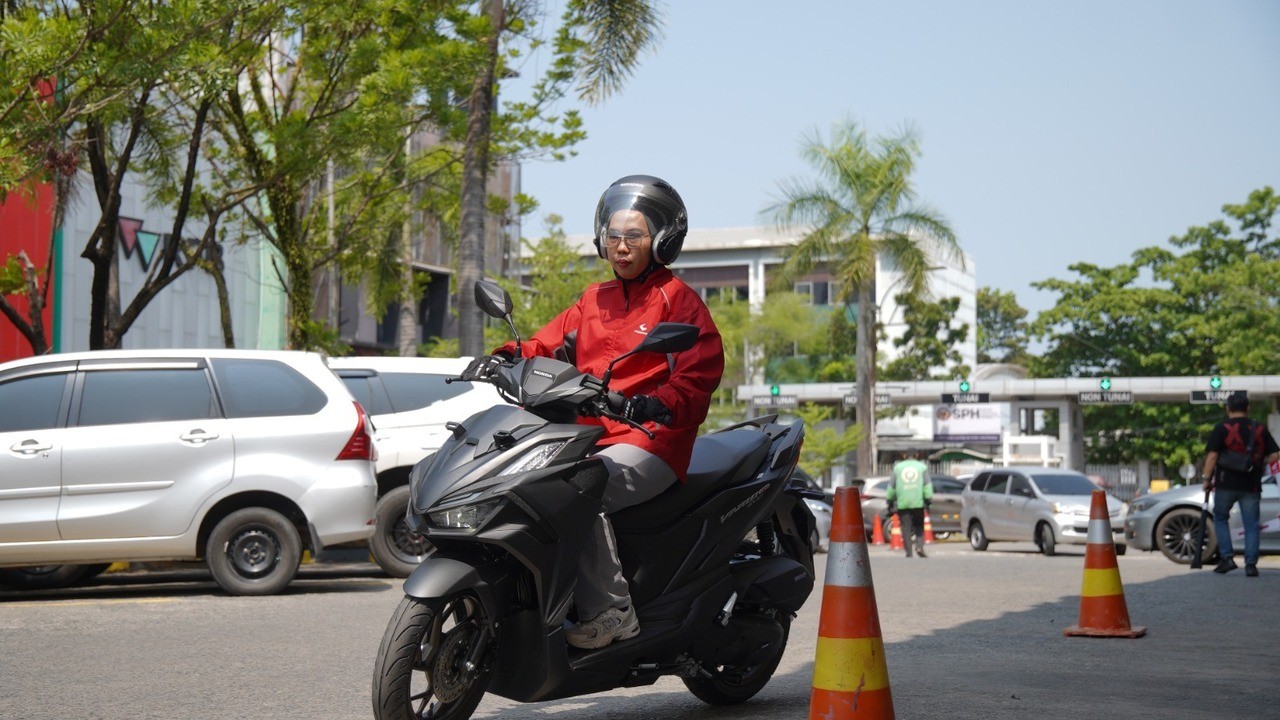Panduan Lengkap Berkendara Aman Saat Cuaca Panas
