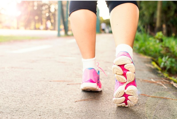 Teknik Jalan Kaki yang Efektif Menurunkan Berat Badan