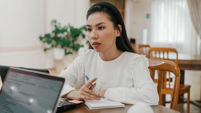 Kebiasaan Tersembunyi Orang Insecure dan Cara Mengenalinya