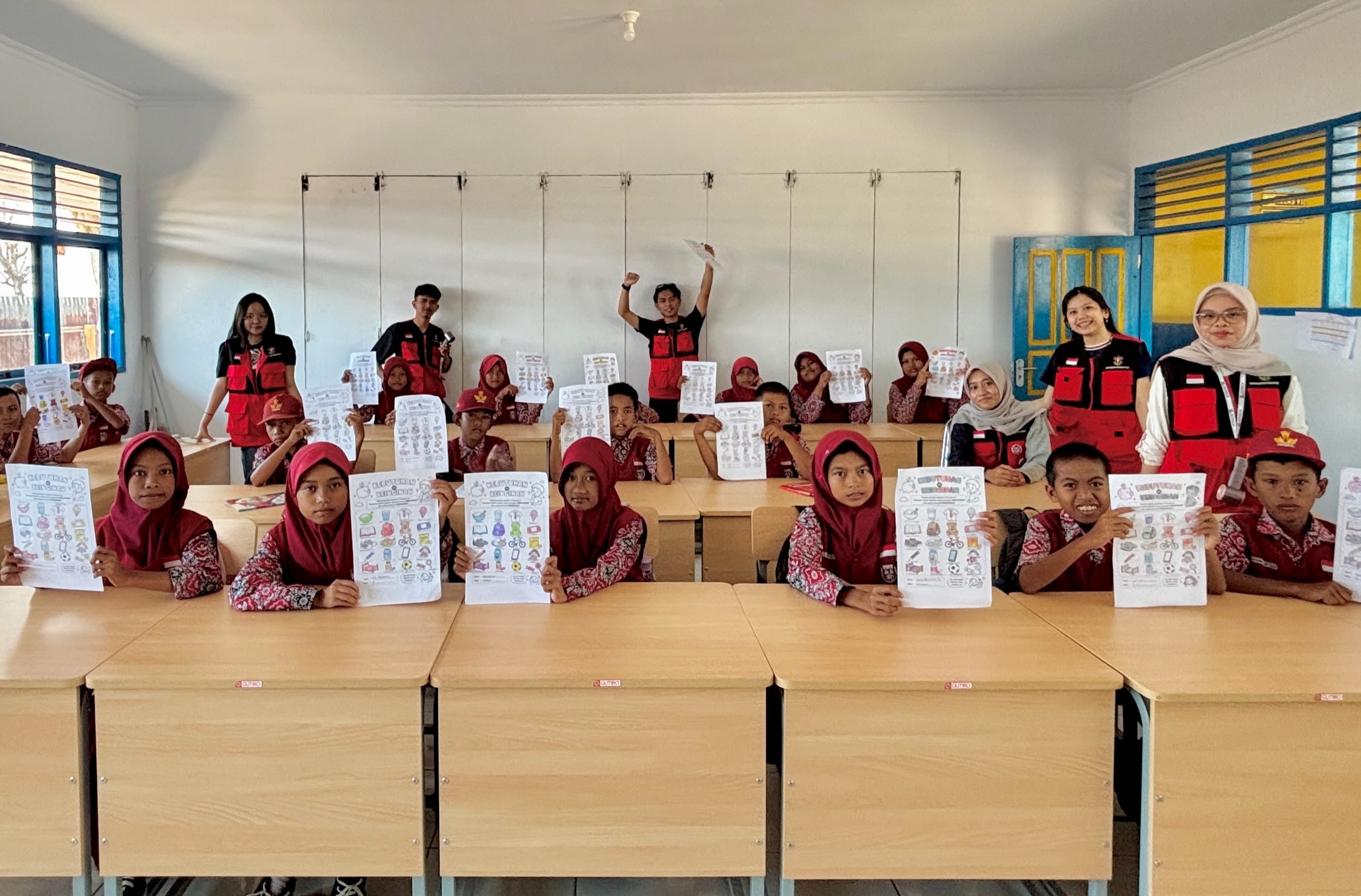 Program Menabung Sejak Dini: Kampus Turun ke Sekolah Dasar