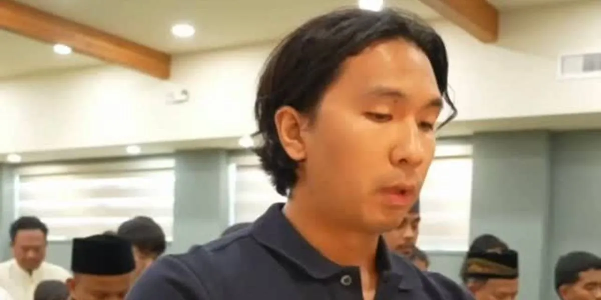 Momen Spiritual Selebriti di Luar Negeri yang Menghangatkan Hati