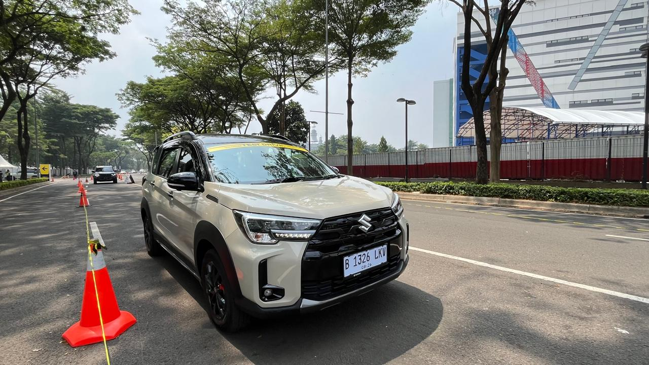 Suzuki XL7 Facelift di GIIAS: Ambisi 20% dan Tarung di Segmen Low SUV Tujuh Penumpang