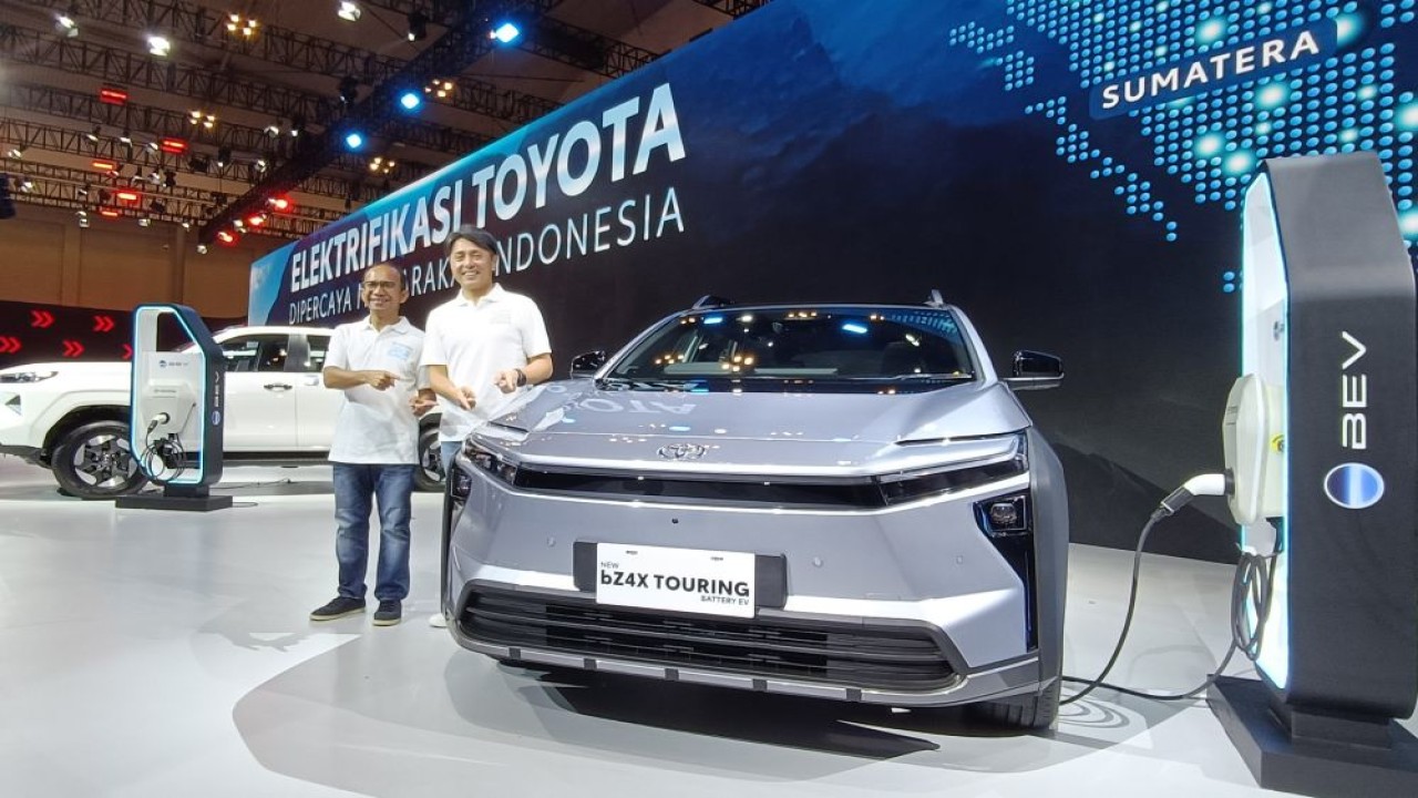 Mengapa Toyota Menguasai 65% Pasar Hybrid dan Apa Artinya