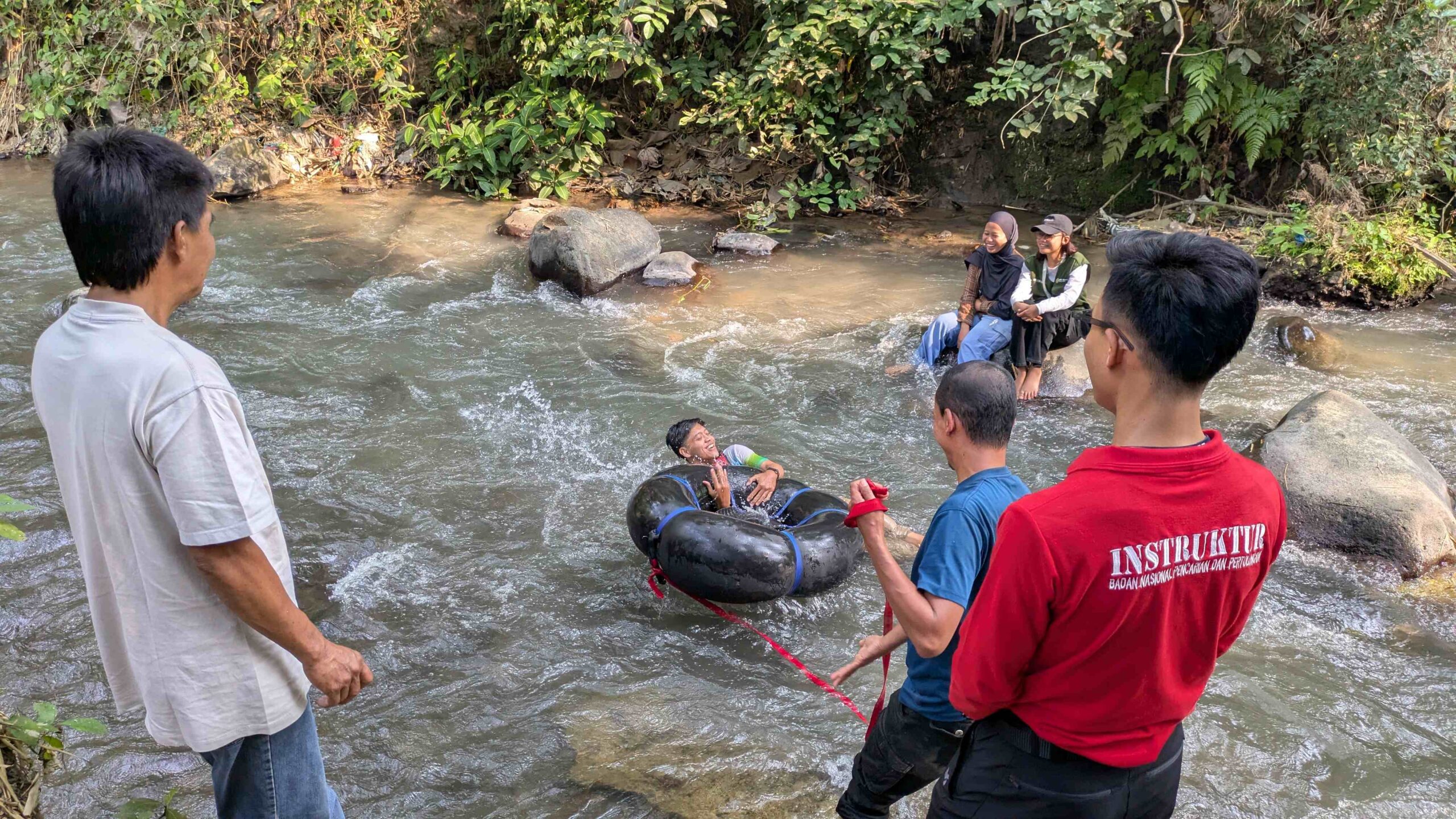 Pelatihan Keterampilan Pemandu Wisata: Dari P3K hingga Massage Therapy