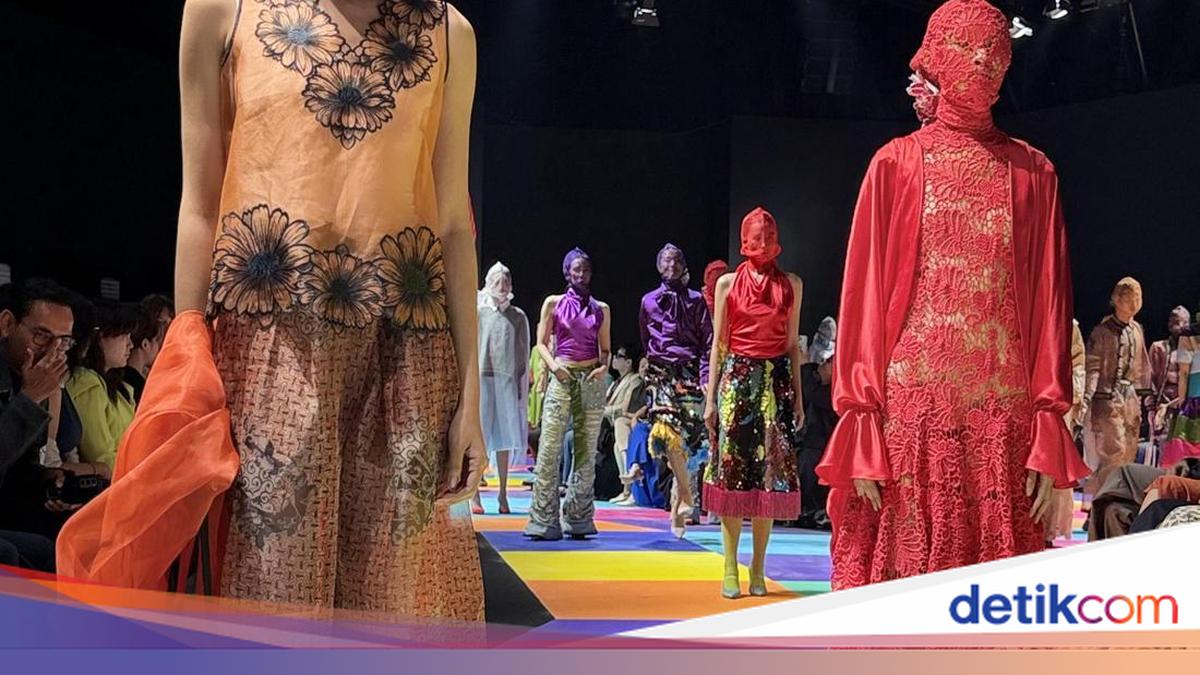 Batik Organza: Jawaban Aman dan Elegan untuk Tren Naked Dressing