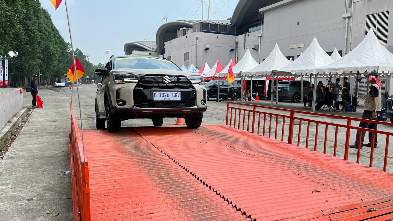 Review Layar Infotainment Suzuki XL7 New Alpha Hybrid