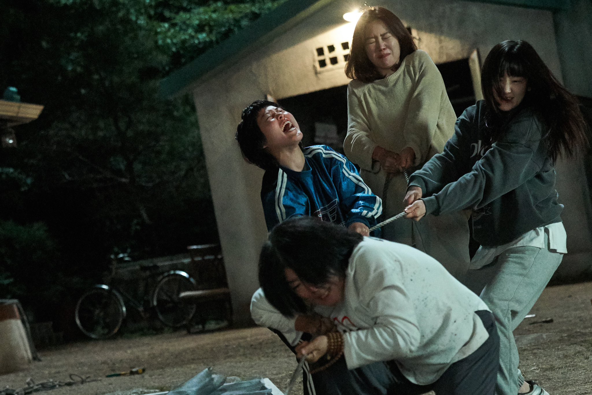 Lee Yeon Tampil Total dalam Film Balas Dendam Keluarga The Journey to Gyeongju