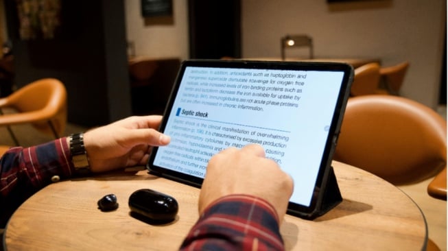 Tablet Android untuk Kuliah: Pengganti Laptop atau Pendamping Saja?
