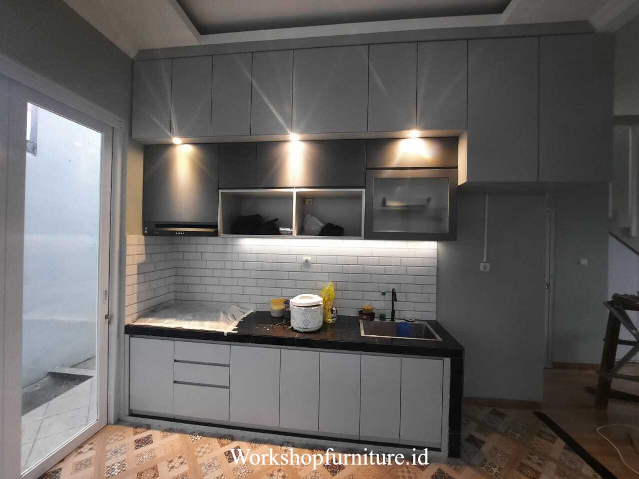 Tren Kitchen Set Modern: Material, Warna, dan Layout