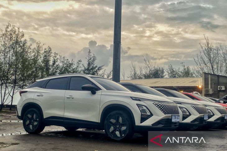 Daftar Lengkap Mobil Hybrid di GIIAS: Harga & Jarak Tempuh