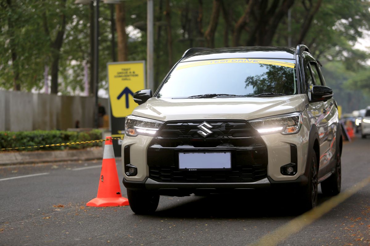 Fitur TPMS di Suzuki XL7: Teknologi Pemantau Tekanan Ban yang Sering Diabaikan Pengemudi
