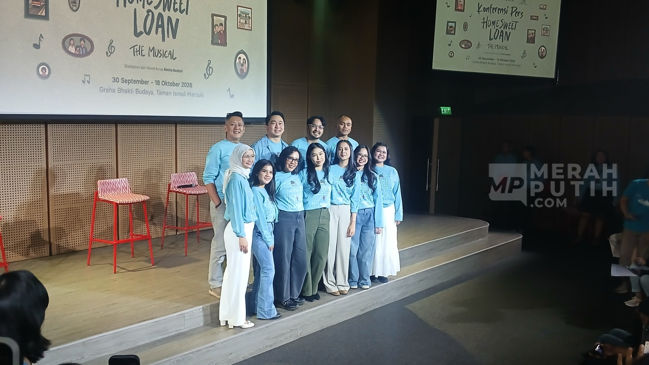 Home Sweet Loan Musikal: Suara Nyaring Generasi Sandwich di Panggung