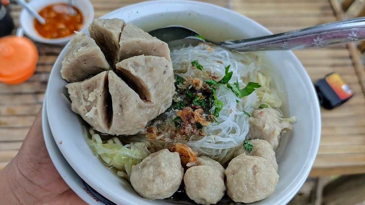 Bakso Urat: Kuliner Legendaris yang Tak Lekang Zaman