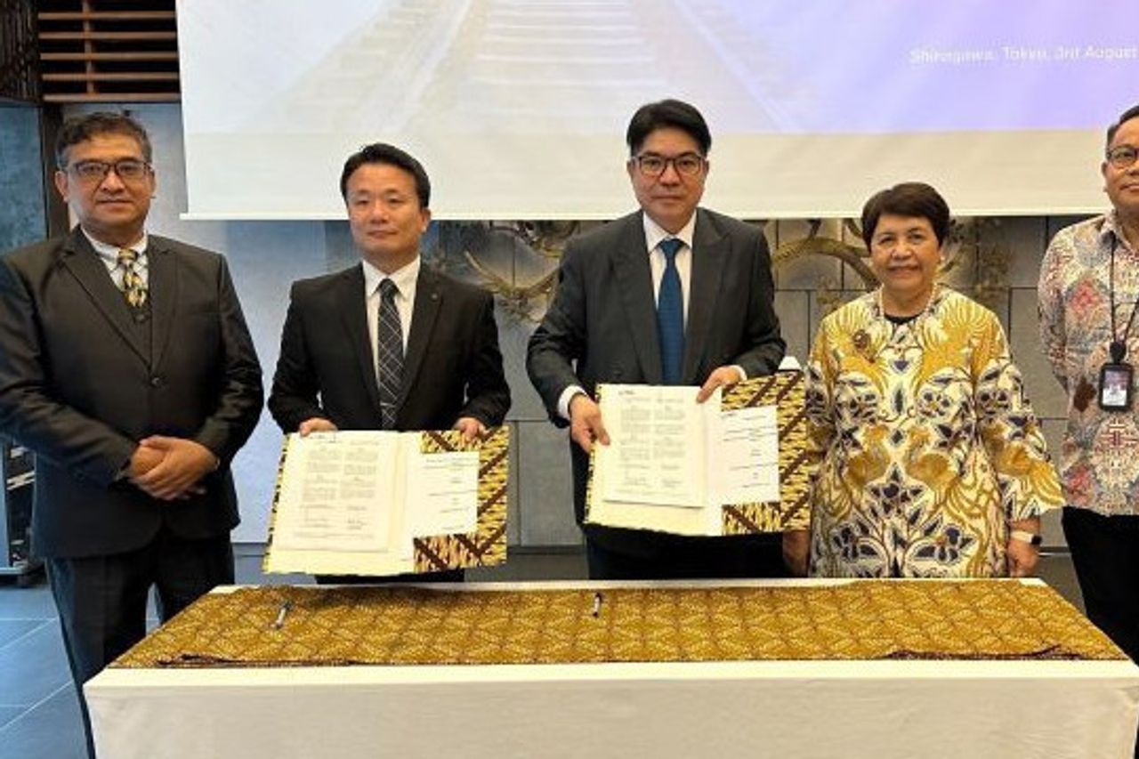 Kolaborasi Sinyal Kereta: Presisi Jepang, Keamanan Rel Kita