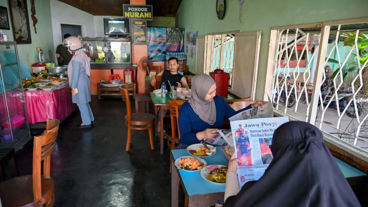 Jelajahi 4 Destinasi Kuliner Kaki Lima Terbaik di Jawa Timur